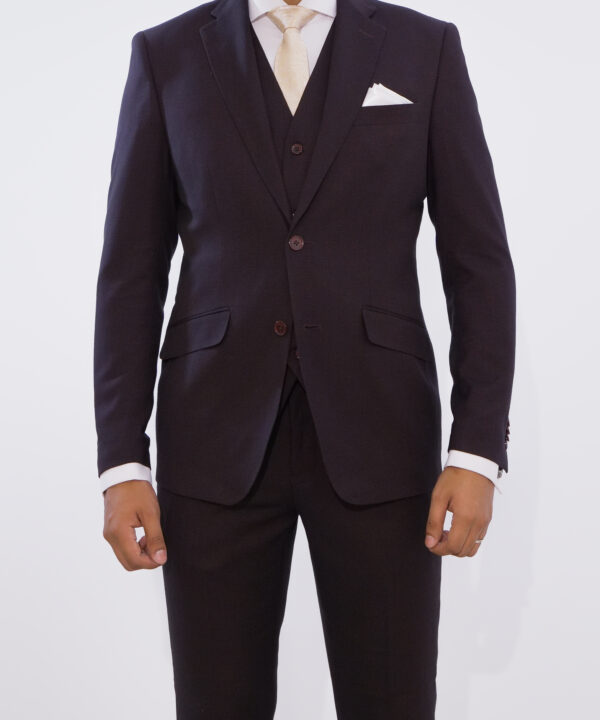 black edition 12 H. TERNO P/CABALLERO C/CHALECO CASSINI WINE